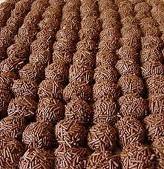 BRIGADEIRO - DOCES